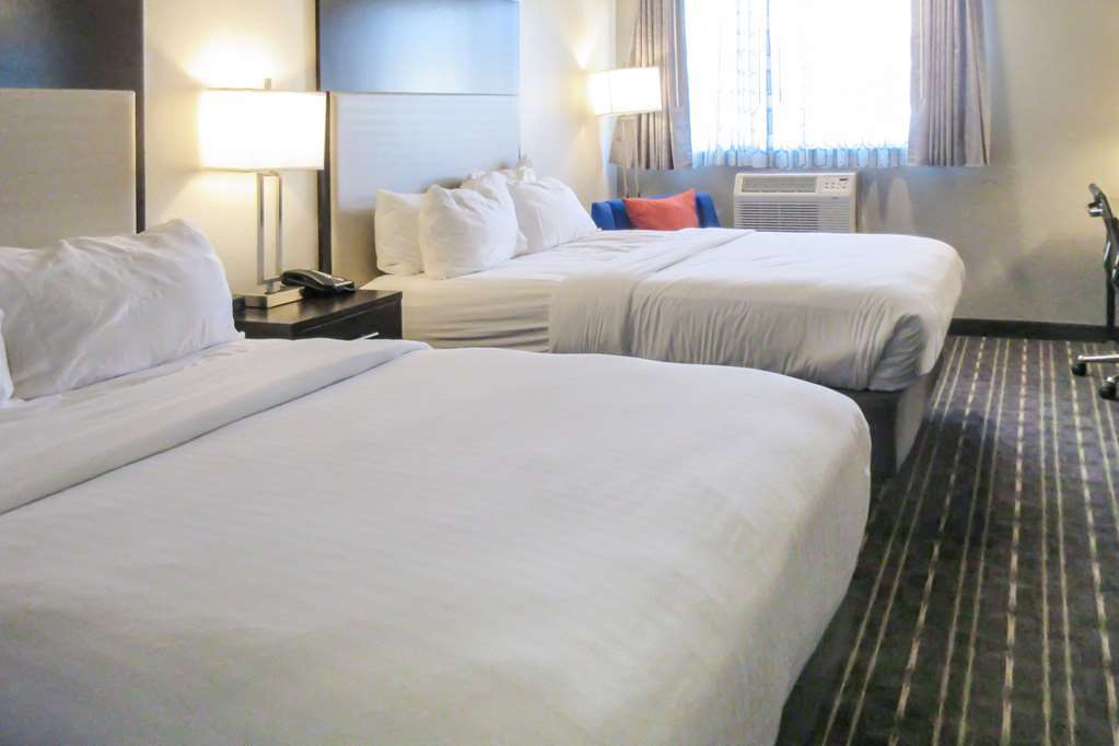 Comfort Inn & Suites Tigard Near Washington Square Room photo